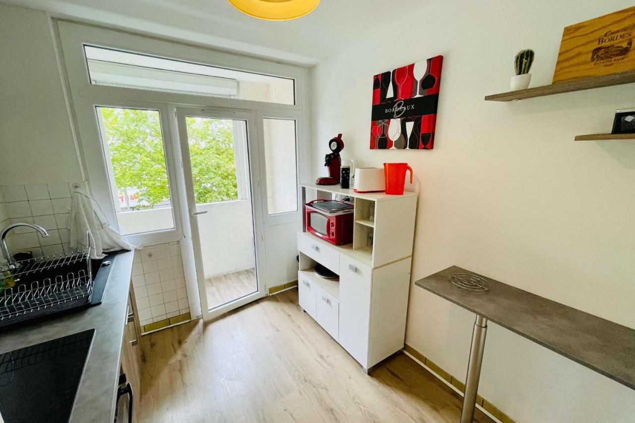 Luminous Apartment With Parking Near The City Center Сенон Экстерьер фото