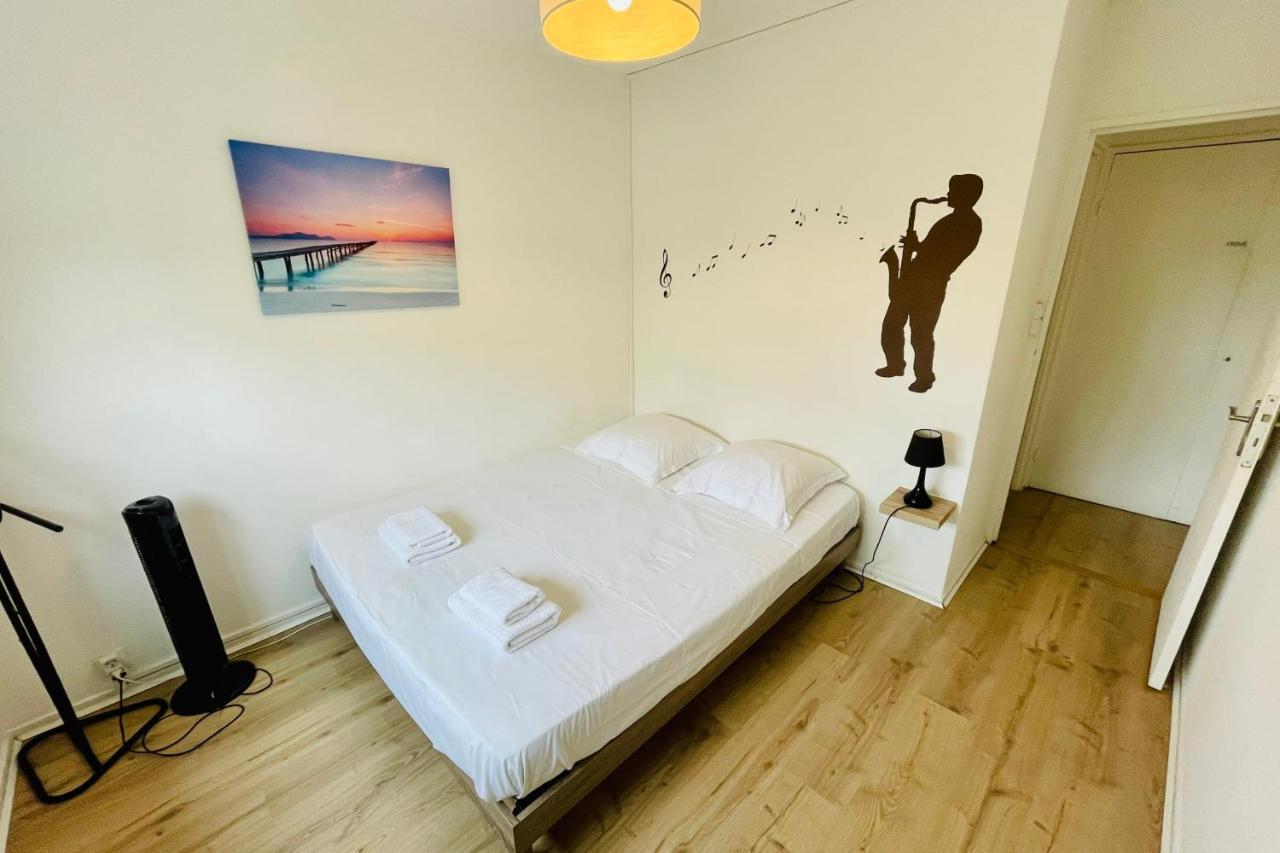 Luminous Apartment With Parking Near The City Center Сенон Экстерьер фото