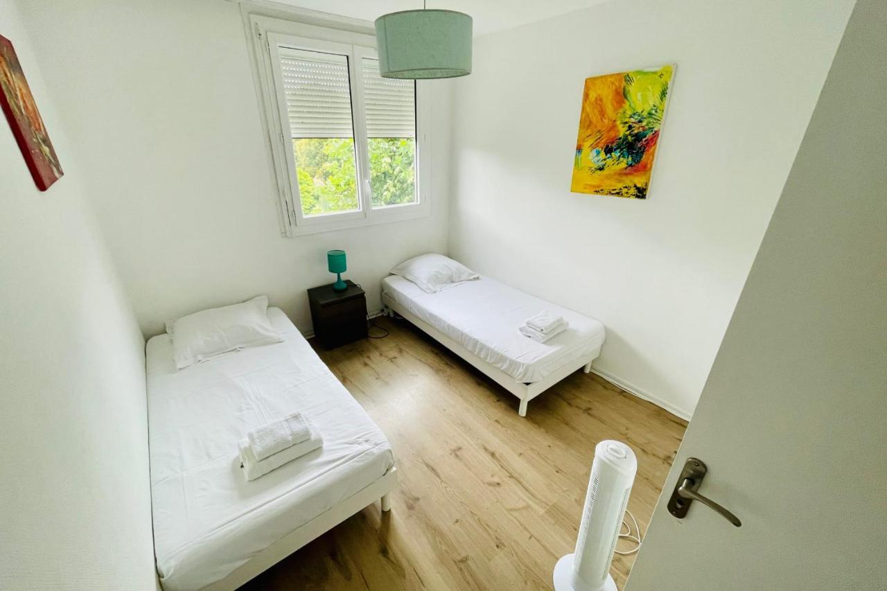 Luminous Apartment With Parking Near The City Center Сенон Экстерьер фото